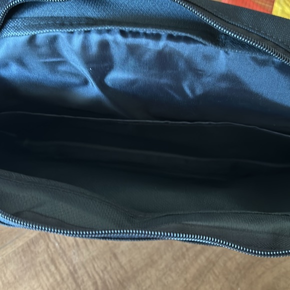 NWOT Port Authority Bag Never Used - Picture 3 of 6